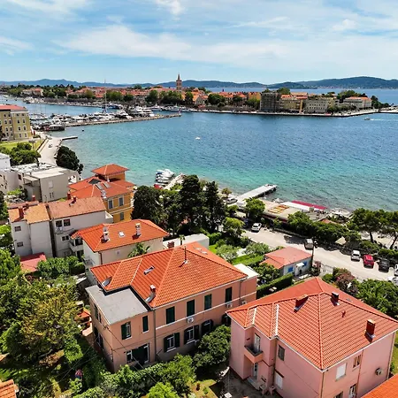 Beachfront Central Apartments Zadar Exterior photo