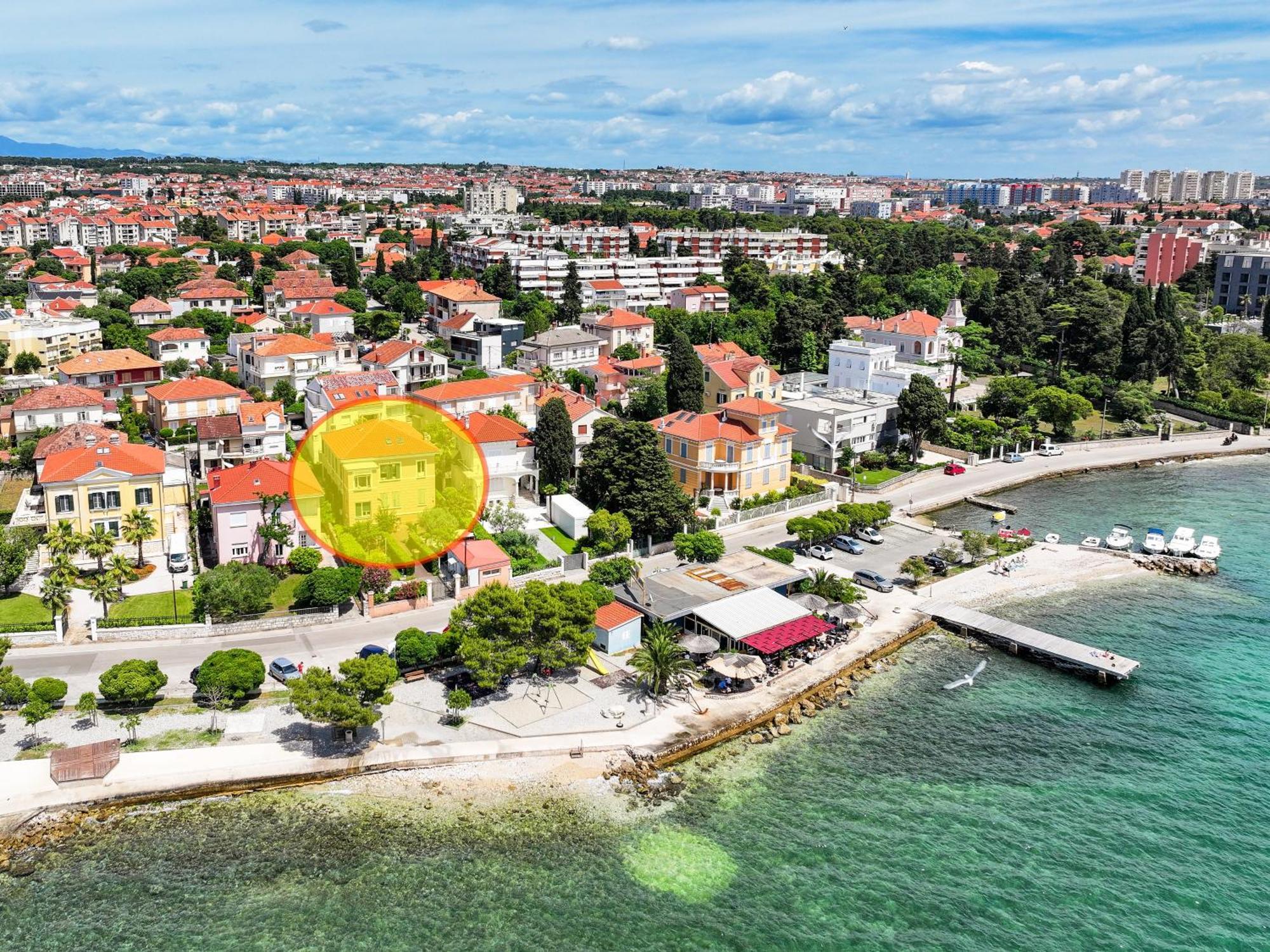 Beachfront Appartement Zadar